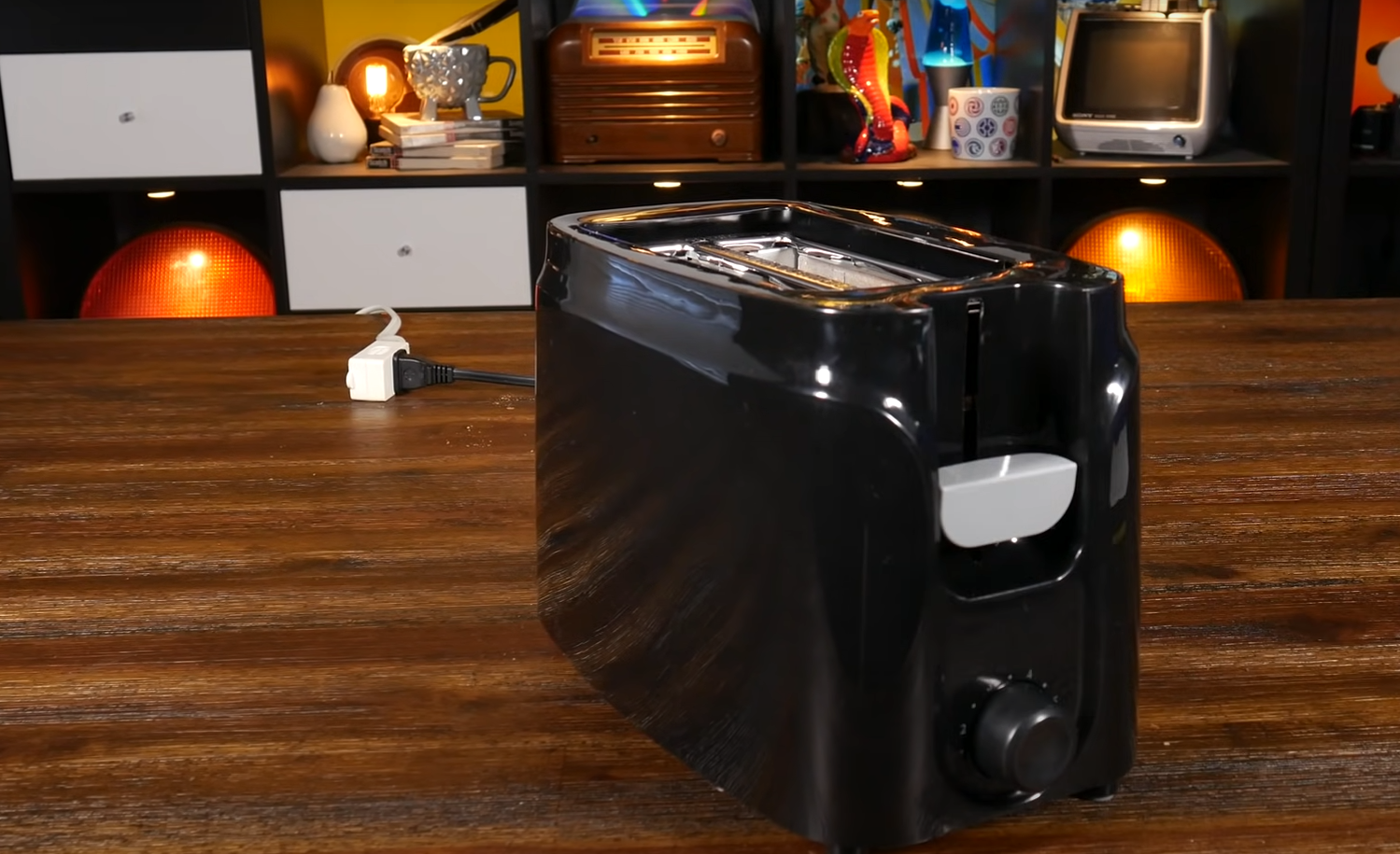 How Does a Fuse Protect a Toaster? ElectronicsHacks