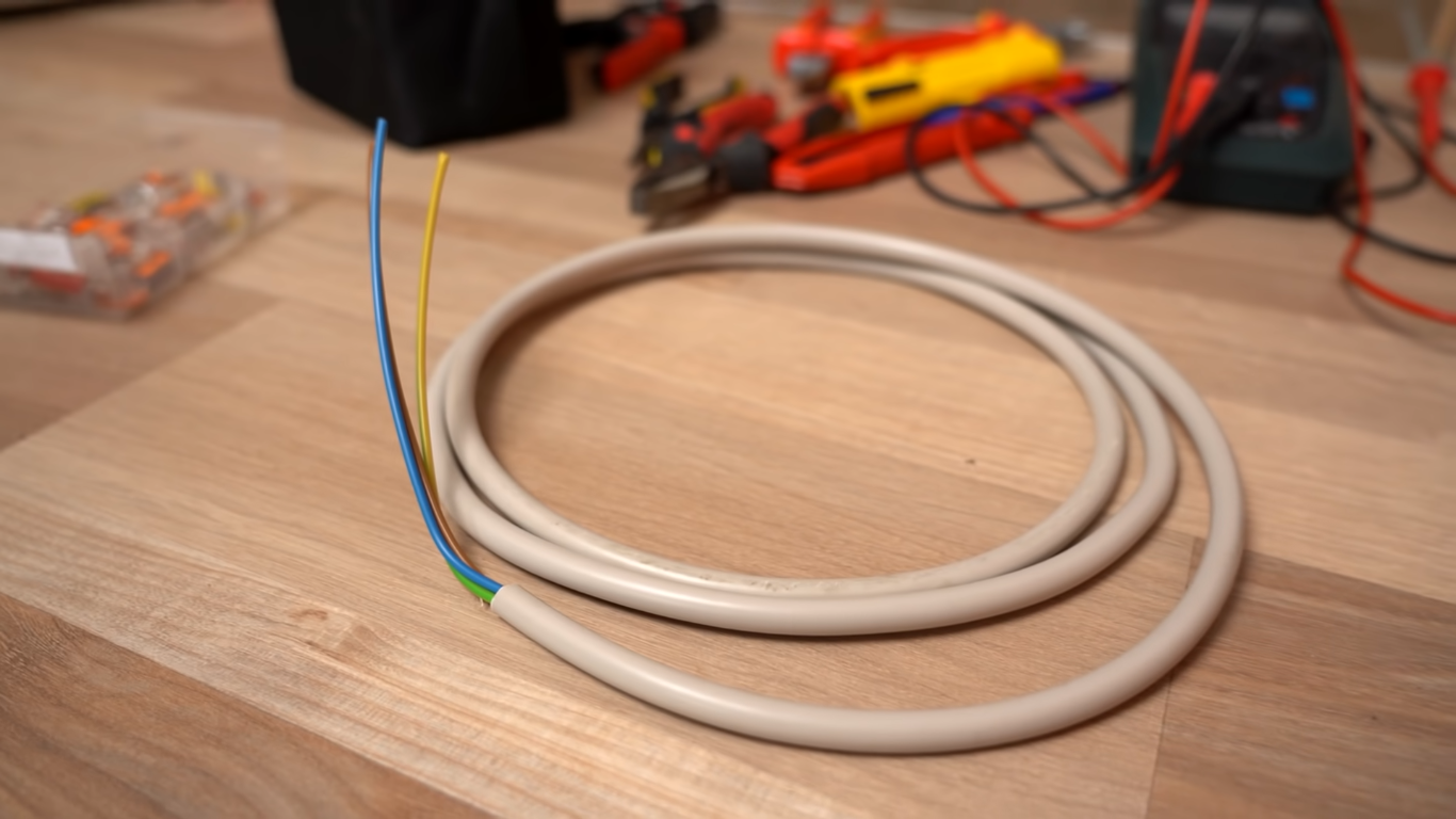 How Many 14 Gauge Wires in a Red Wire Nut? ElectronicsHacks