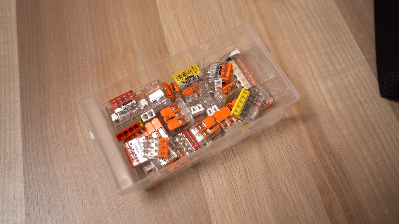 How Many 14 Gauge Wires in a Red Wire Nut? ElectronicsHacks