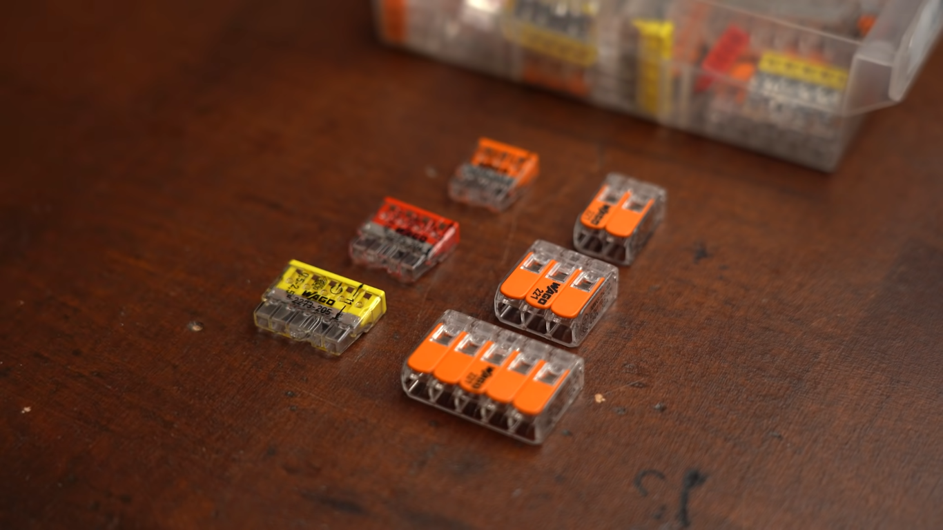 How Many 14 Gauge Wires in a Red Wire Nut? ElectronicsHacks