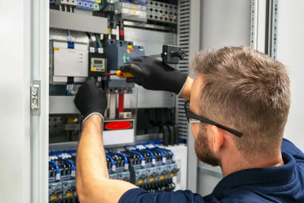 What Makes a Successful Electrician in Virginia?