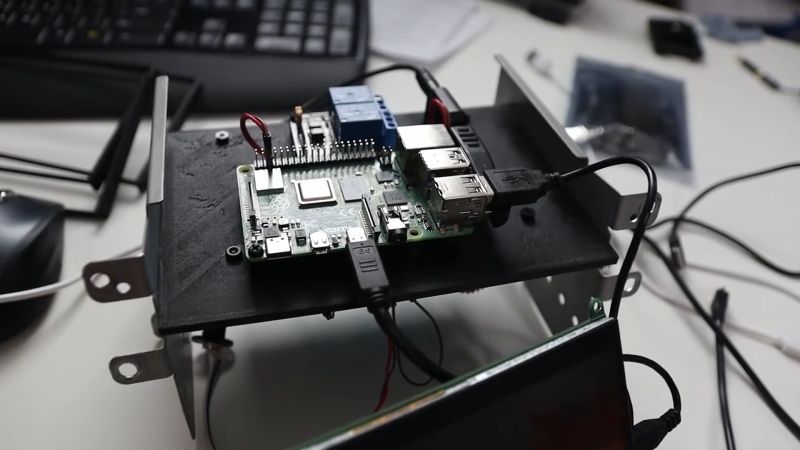 How to Run Apple CarPlay With Raspberry Pi? ElectronicsHacks