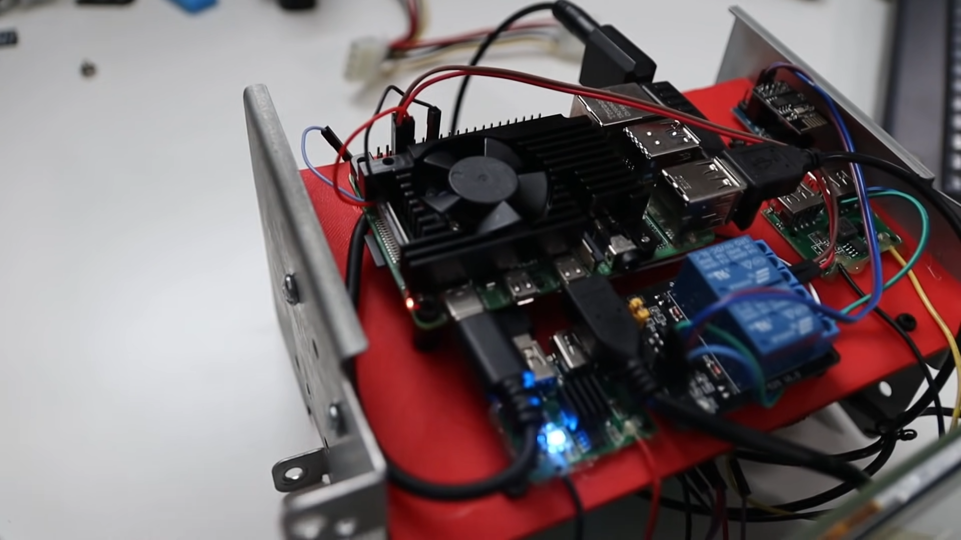 How to Run Apple CarPlay With Raspberry Pi? ElectronicsHacks