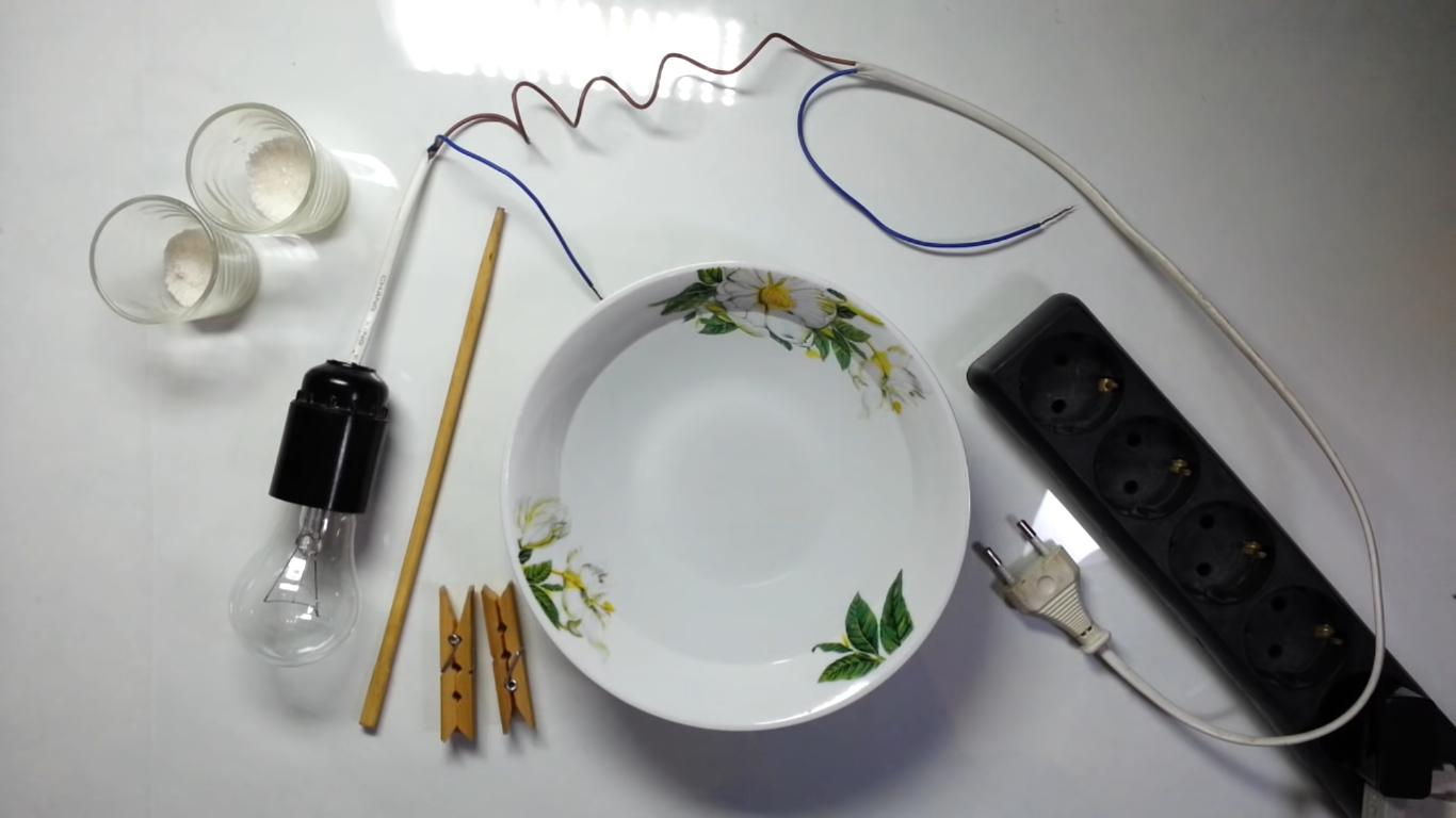 Is Salt Water Conductive? ElectronicsHacks