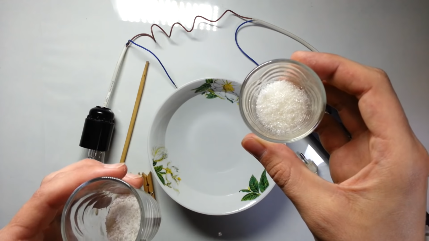 Is Salt Water Conductive? ElectronicsHacks