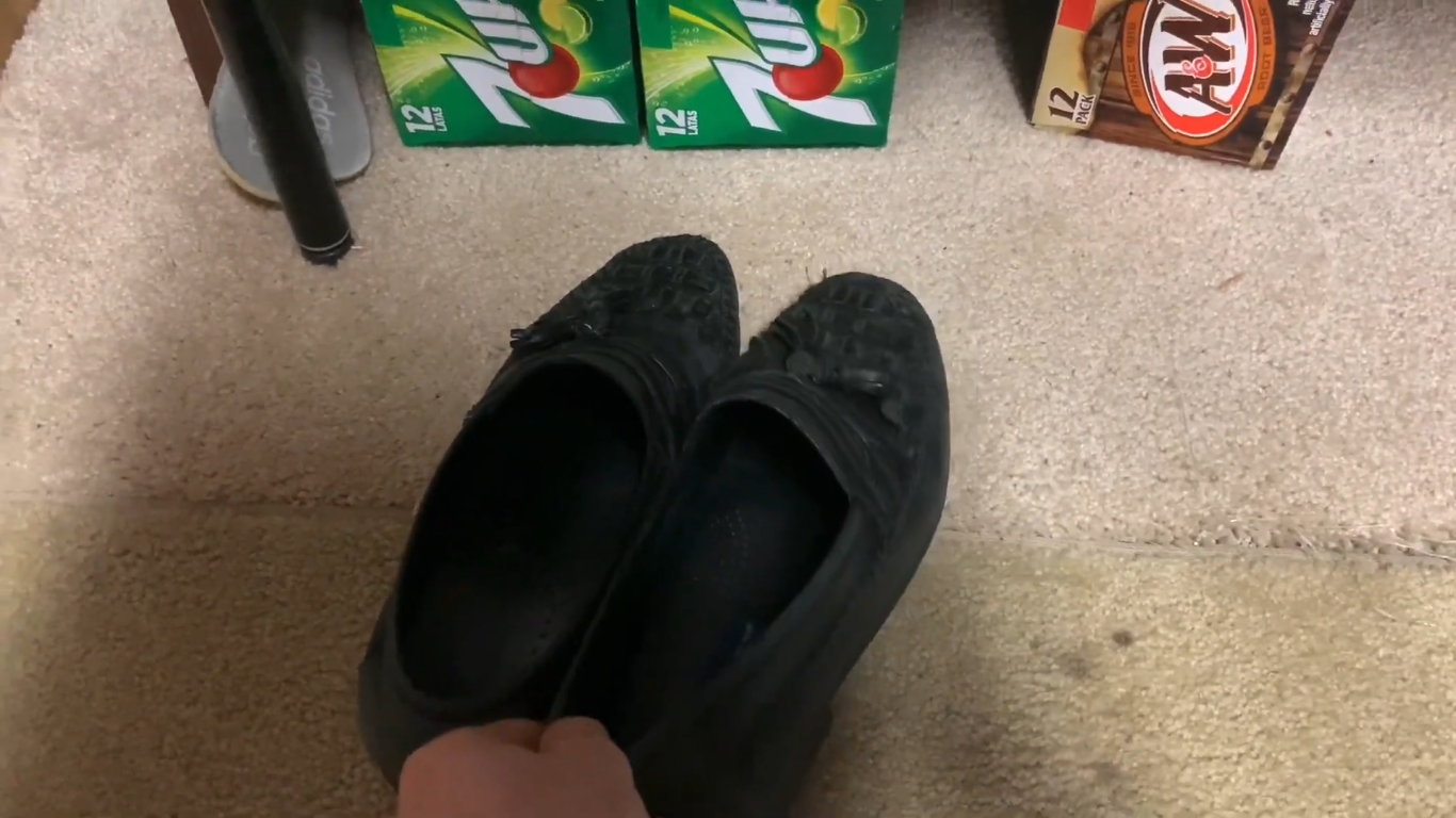 What Do Electricians Wear? ElectronicsHacks