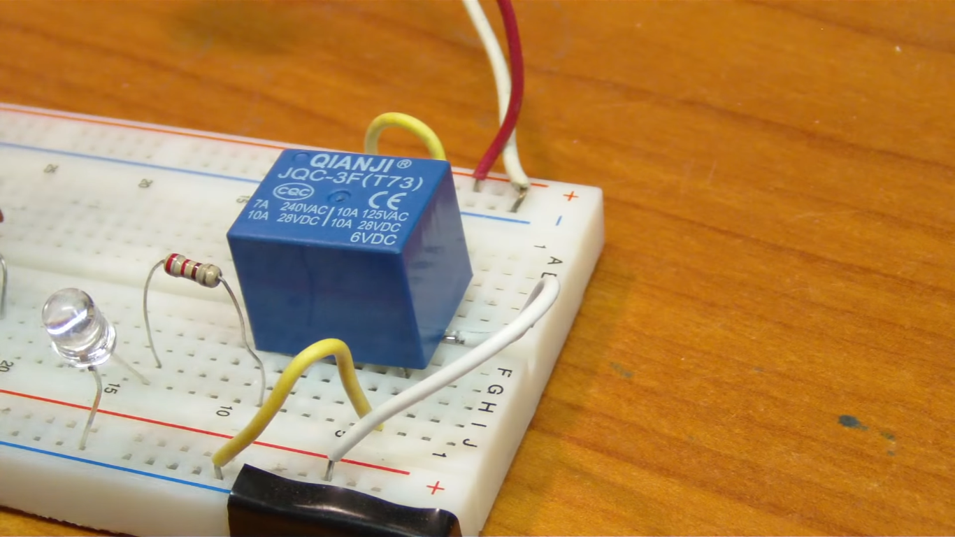 What Is a Relay? ElectronicsHacks