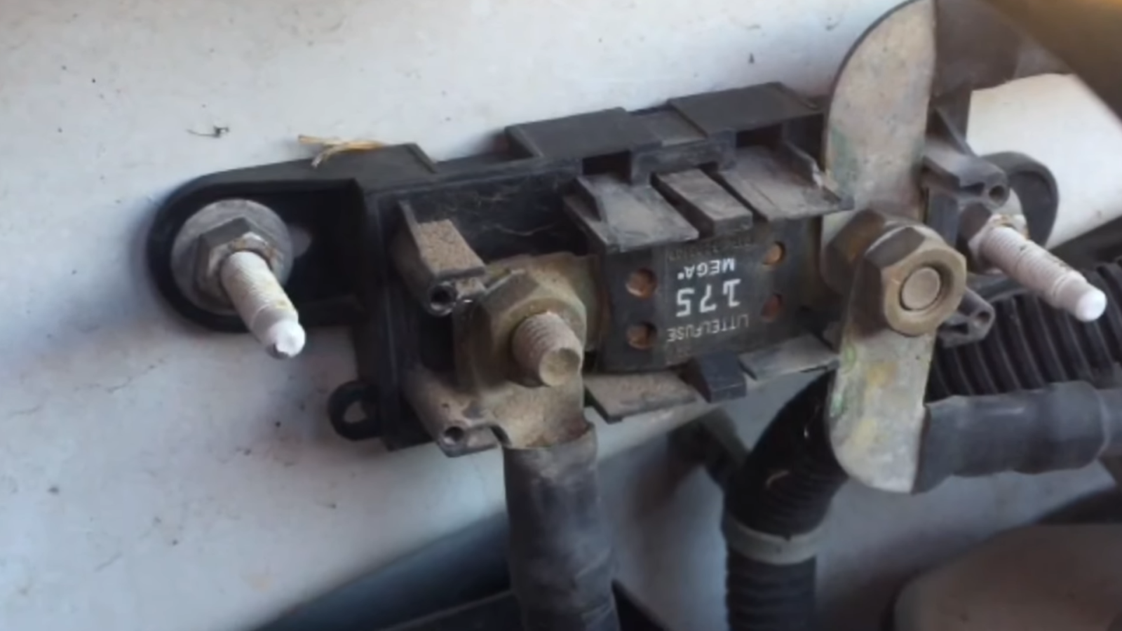 Blown Alternator Fuse Symptoms ElectronicsHacks