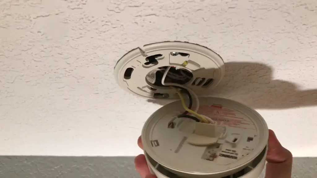 What Types of Smoke Detectors Are Available?