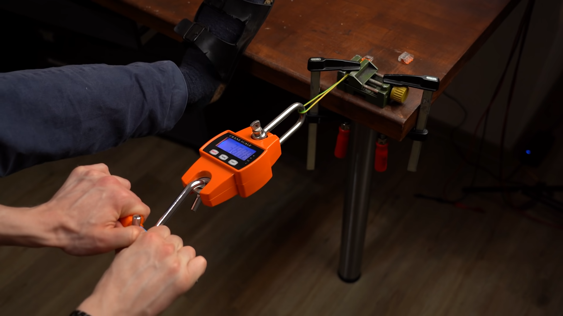 How Many Wires in a Wire Nut? ElectronicsHacks