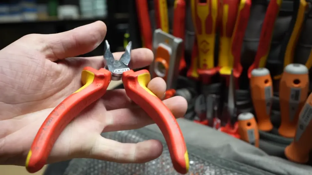 Questions to Ask Before Becoming an Electrician in Colorado