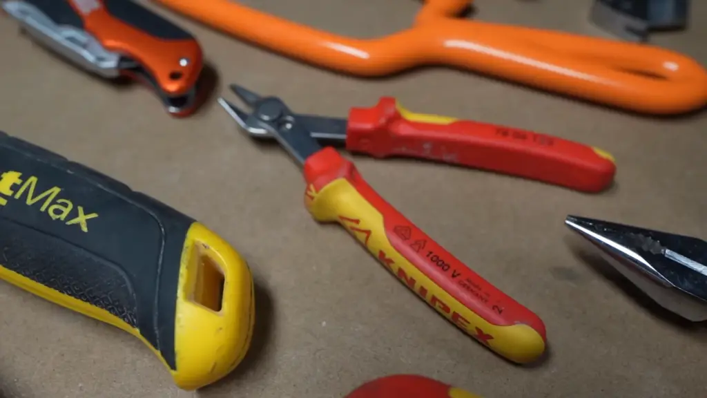 Steps to Become an Electrician in Michigan