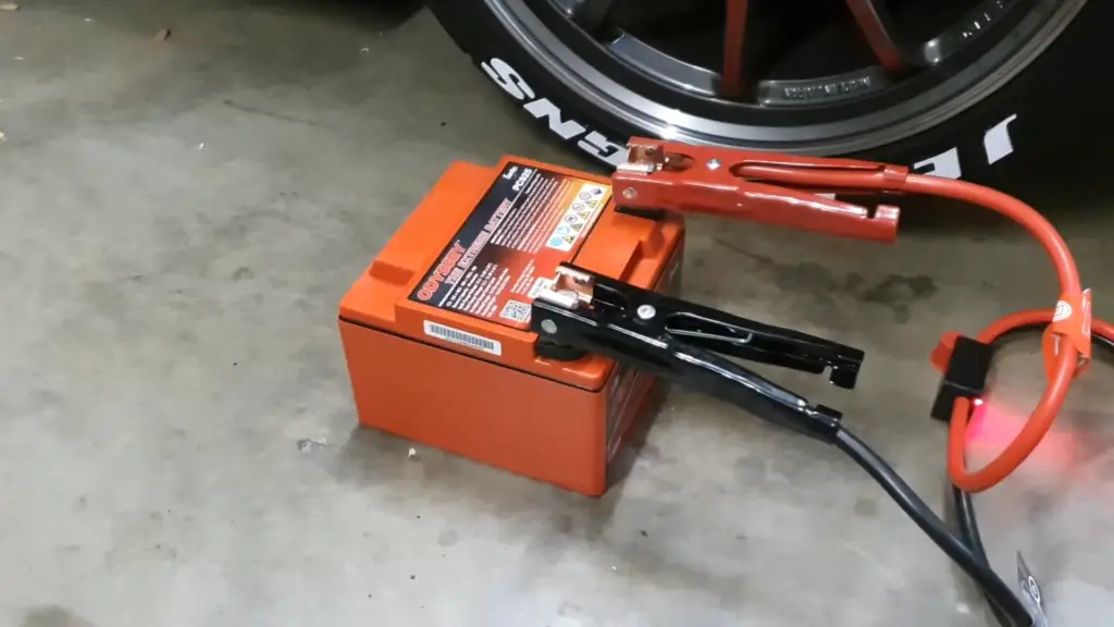Maintenance of a dry cell battery