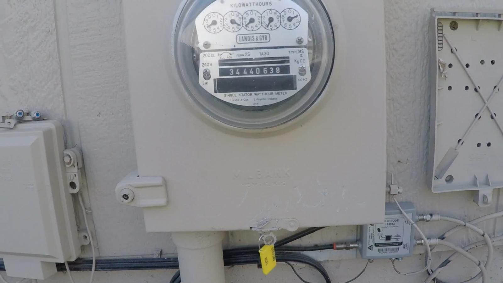 How to Turn Electricity Back on After Disconnect? ElectronicsHacks