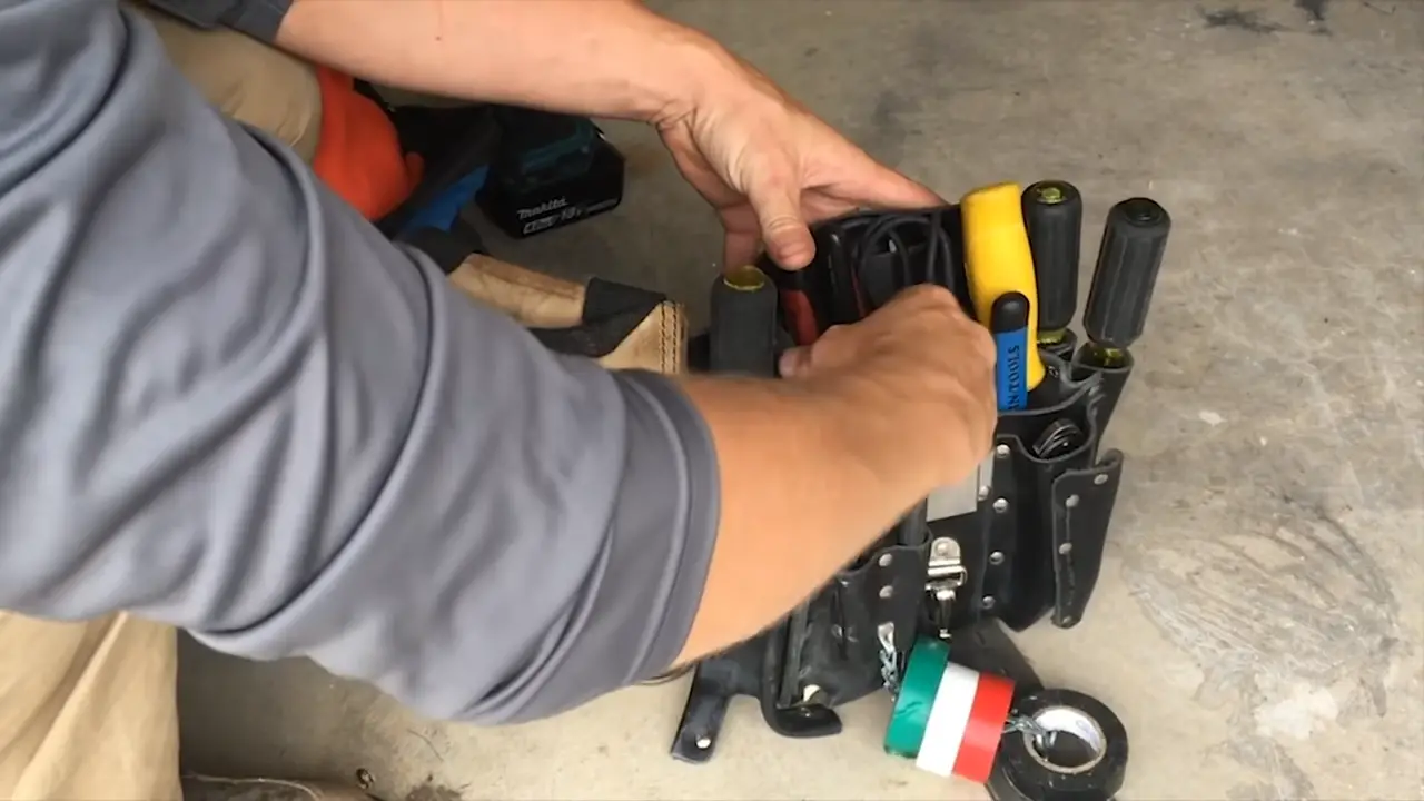 MC Cable vs. AC Cable What’s the Difference? ElectronicsHacks