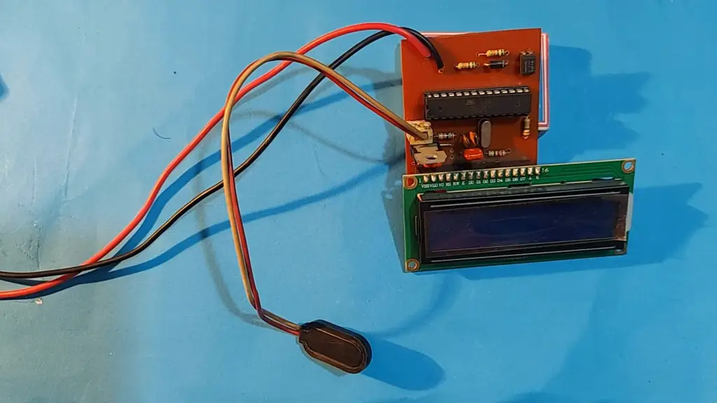 Frequency Counter Using PIC16F628A (with Prototype PCB and Built in Crystal Oscillator) for HAM Shacks