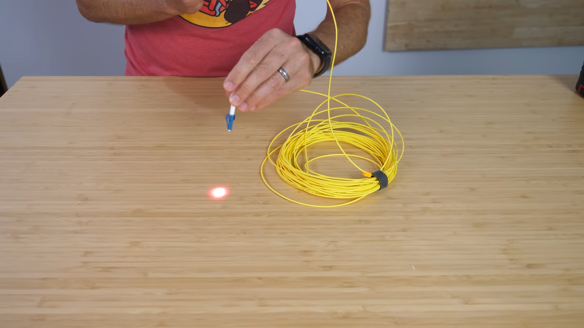 What Does a Fiber Optic Cable Look Like? ElectronicsHacks