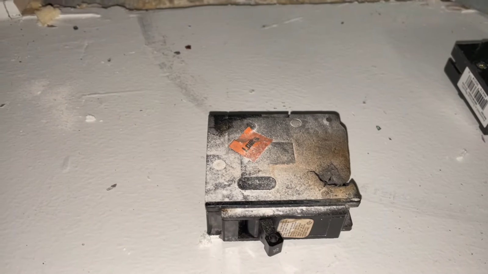 What Does an Electrical Fire Smell Like? ElectronicsHacks