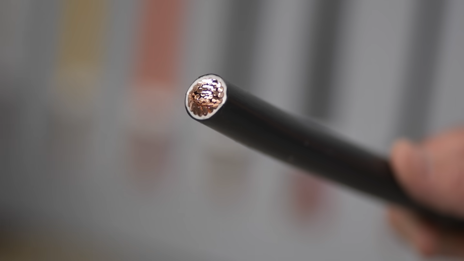 What Size Aluminum Wire for 100Amp Service? ElectronicsHacks